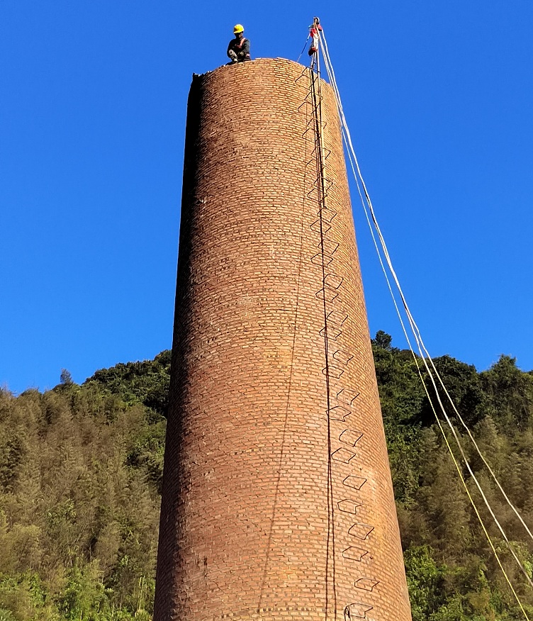 煙囪拆除公司技術(shù)全面 價格透明